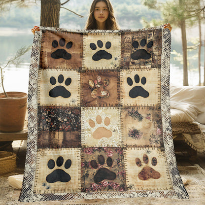 ✨ Cute Paw Print Soft Flannel Blanket – Snuggly, Light‑Warm, Decorative 🛌